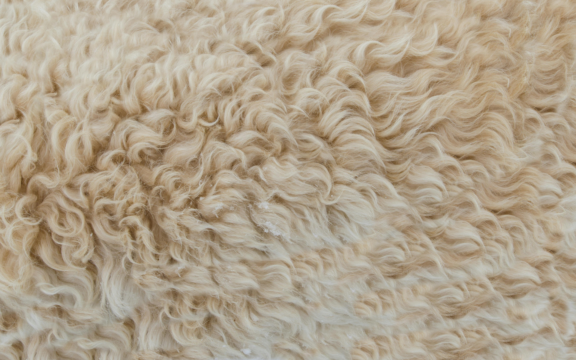 Comment intégrer des textiles naturels dans sa chambre